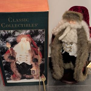 1997 Classic Collectibles Old World Santa Figurine - Red, White, and Gold